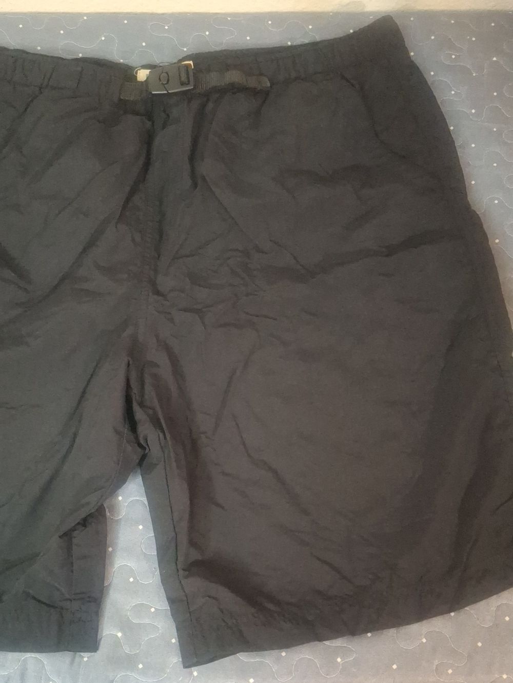 Alpine Design Men's Black Swim Shorts size large